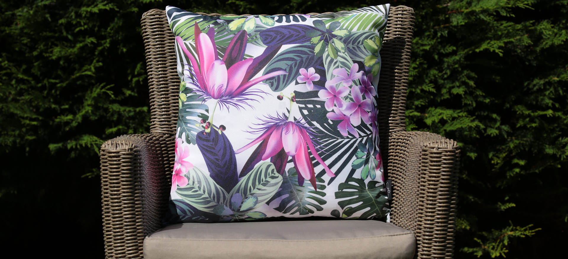 Enchanting Scatter Cushions Tropical Mystic 